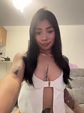 Chat +18 de Roxanne_08 ao vivo