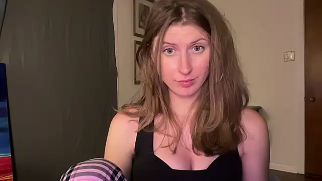 Chat +18 de YUMIandbigWOLF ao vivo