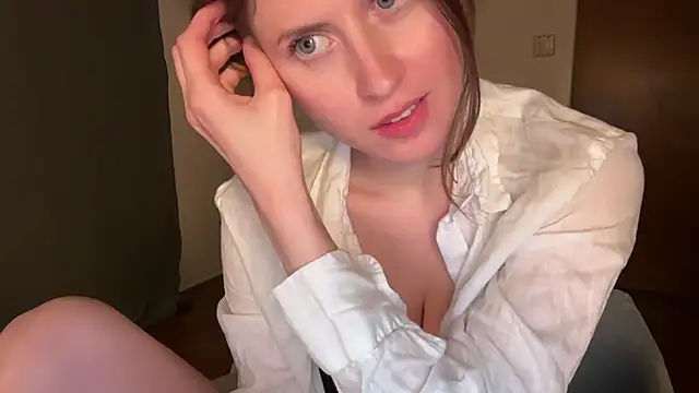 Chatroom XXX en direct de YUMIandbigWOLF