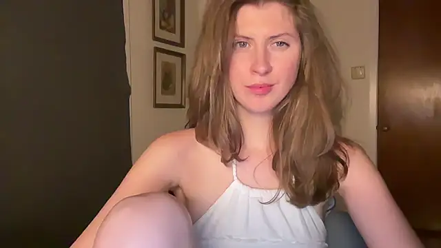 YUMIandbigWOLF élő XXX-chatje