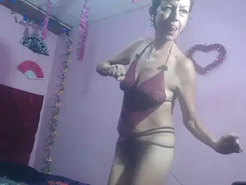 הופעת וובקאם של Perla_wondEr