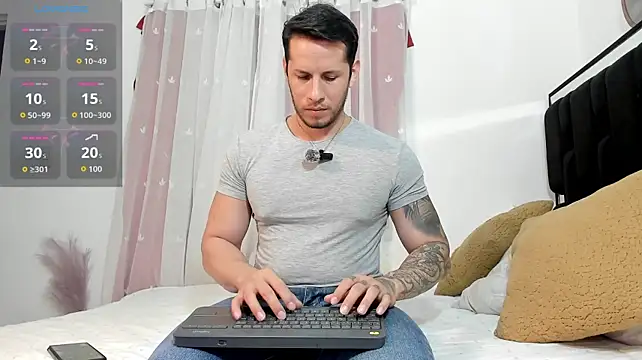 Онлайн чат XXX George_Diesell
