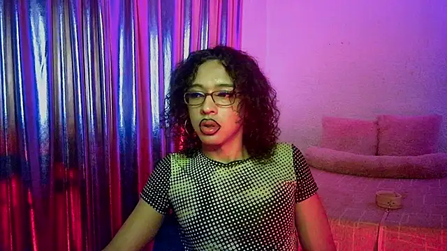 angelsdustxxx's Webcam Show