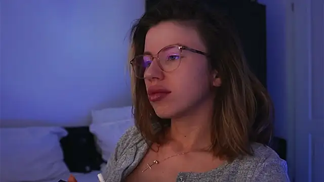 ivyleague_ élő XXX-chatje