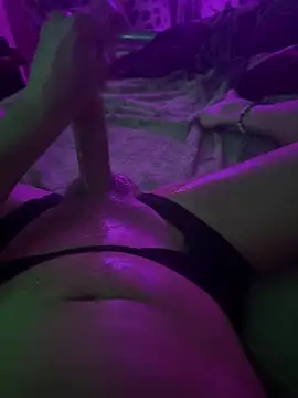 Charmeboy4_20's Webcam Show