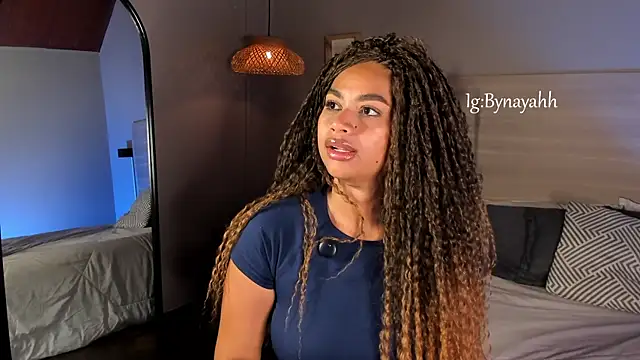 nayah__ Show Webcam