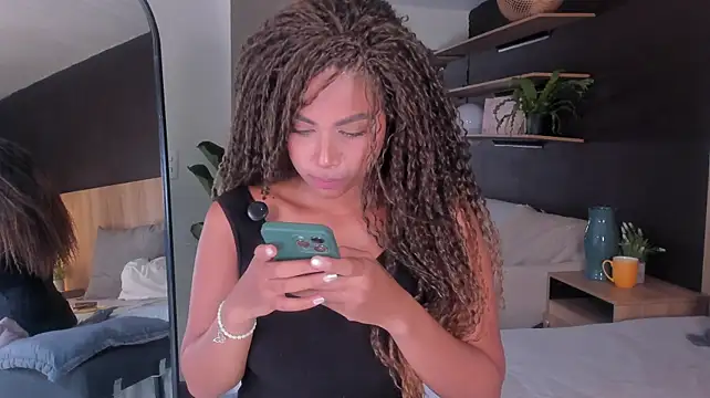 Chatroom XXX en direct de nayah__
