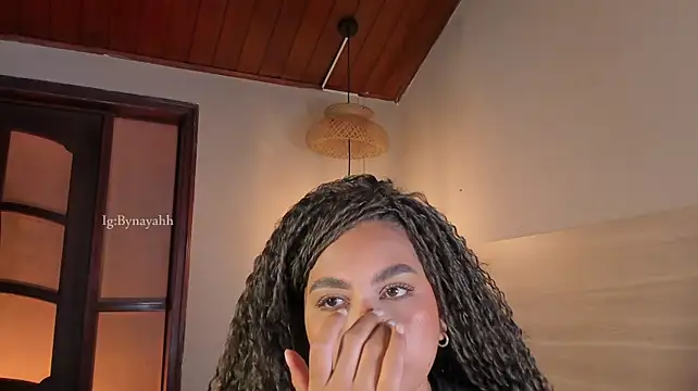 nayah__ Show in webcam