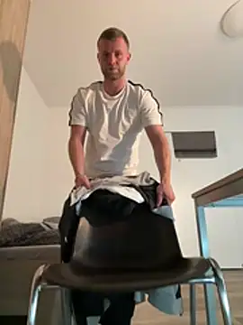 Show de Younggermanboy69 na webcam