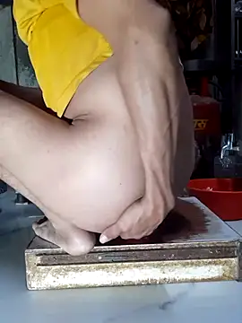 Pertunjukan Kamera Web Burhade--