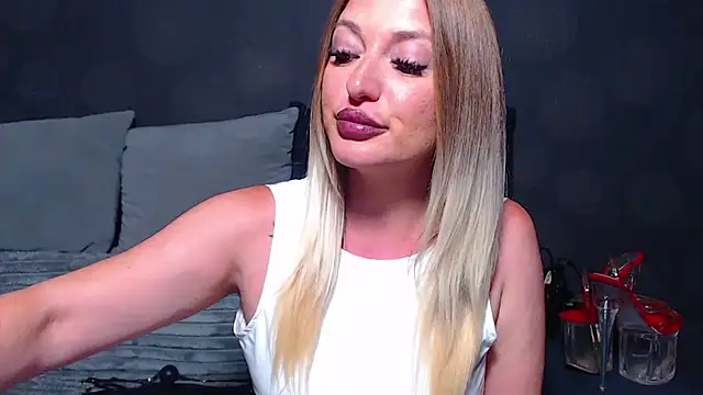 Chat XXX en directo de GodessJulia