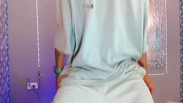 הופעת וובקאם של Liam_lee