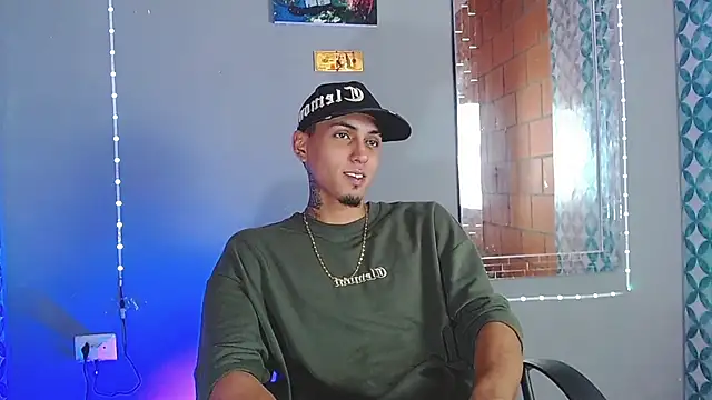 Liam_lee Show in webcam