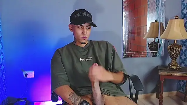 Liam_lee Show in webcam
