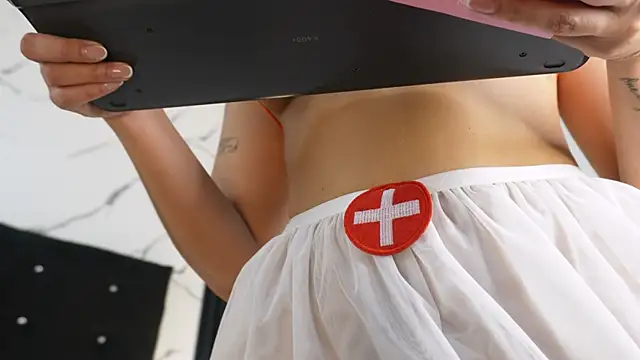 Annyy_Rosse Show in webcam