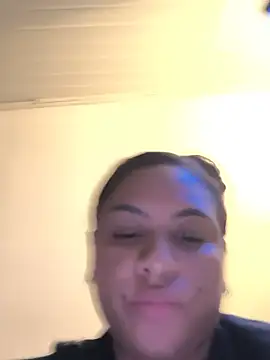 Francesca_ferrari's Live Chat Room