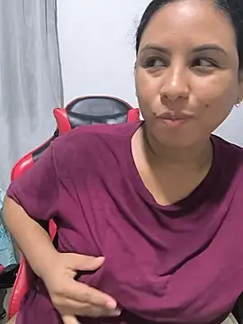 Francesca_ferrari's Webcam Show