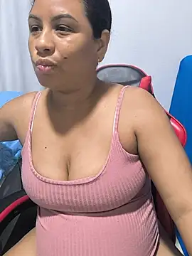Francesca_ferrari Adlı Modelin Web Kamerası Şovu