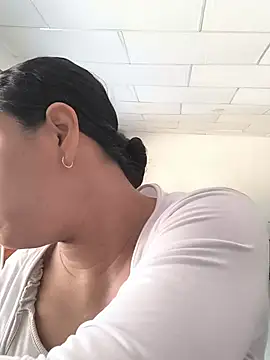 Francesca_ferrari: διαδικτυακό σόου στην κάμερα