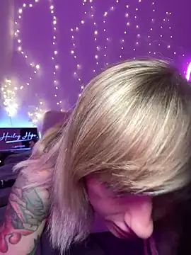 haileyhope_ Show in webcam