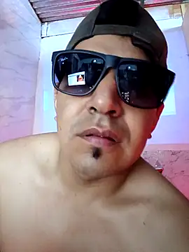 הופעת וובקאם של latino17