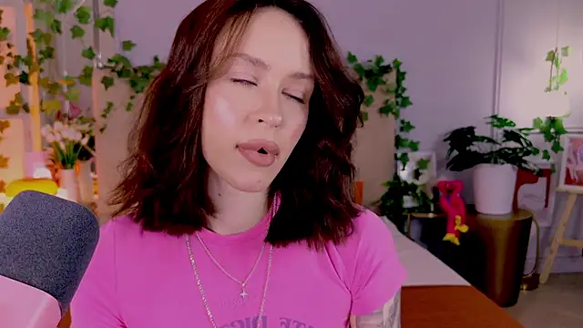 Chat XXX en directo de Meow_Nancy