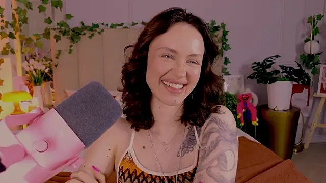 צ'אט XXX בשידור חי של Meow_Nancy