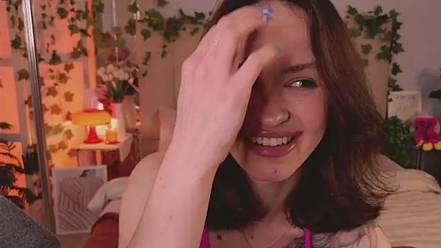 Chat XXX en directo de Meow_Nancy