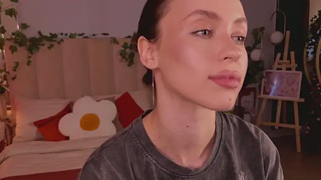 Meow_Nancy Adlı Modelin Canlı XXX Sohbeti