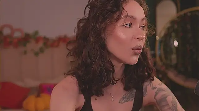 Meow_Nancy Adlı Modelin Canlı XXX Sohbeti