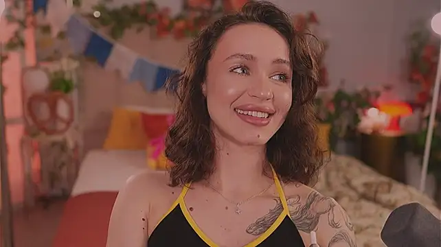 Meow_Nancy Adlı Modelin Canlı XXX Sohbeti