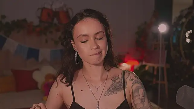 Meow_Nancy লাইভ XXX চ্যাট