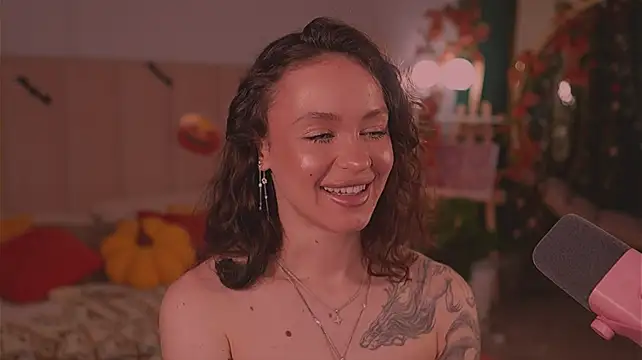 Meow_Nancyn Webbikameraesitys