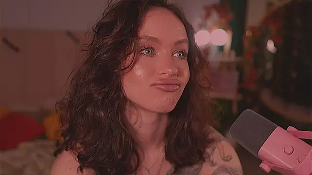 Meow_Nancy Show Webcam