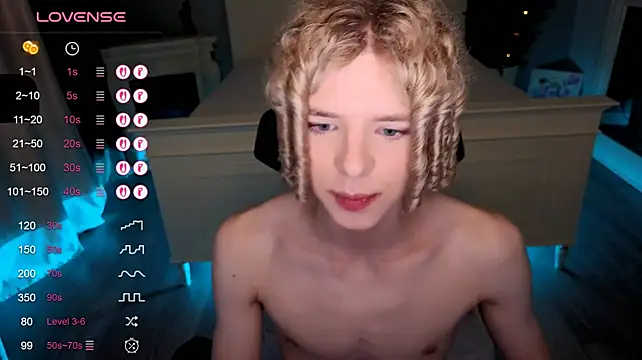Show modela Kudi_Minnt na web-kameri