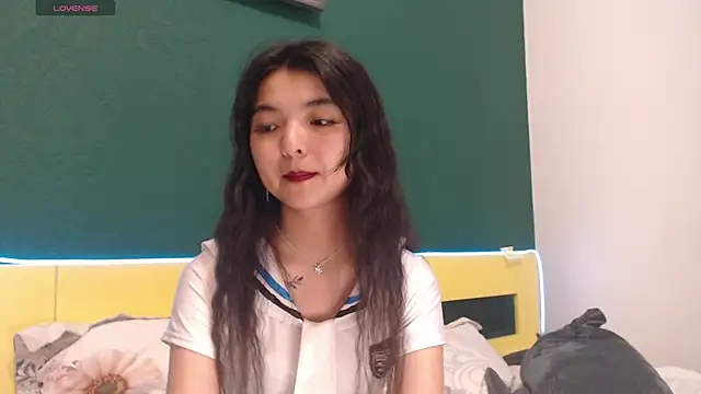 צ'אט XXX בשידור חי של Shy_Kira