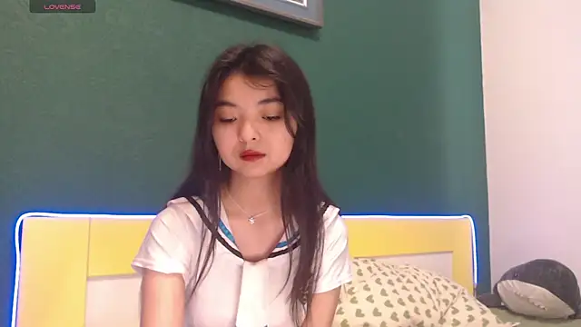Shy_Kira – Naživo XXX chat