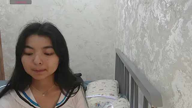 Shy_Kira Chat XXX live