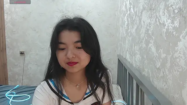 Chatroom XXX en direct de Shy_Kira