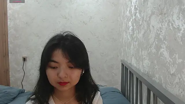 Chat +18 de Shy_Kira ao vivo