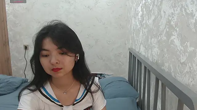 Shy_Kira Live XXX Chat