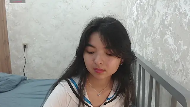 Chat +18 de Shy_Kira ao vivo