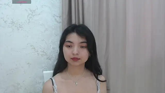 צ'אט XXX בשידור חי של Shy_Kira