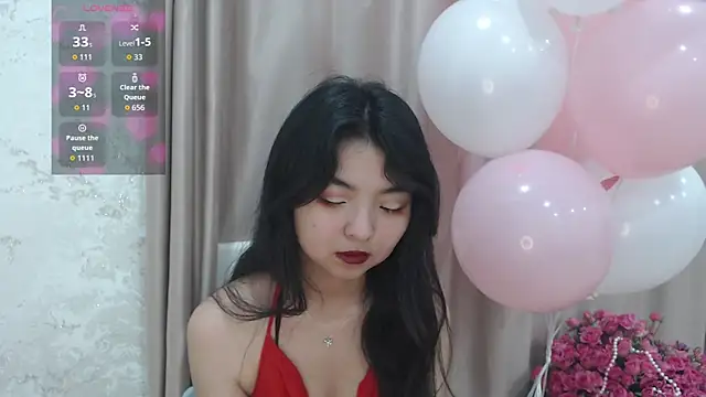 Chat XXX en directo de Shy_Kira