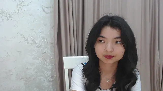 Shy_Kira Live XXX-Chat