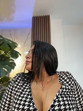 Sofia_Convers' Live XXX Chat
