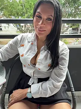 Sofia_Convers Show in webcam