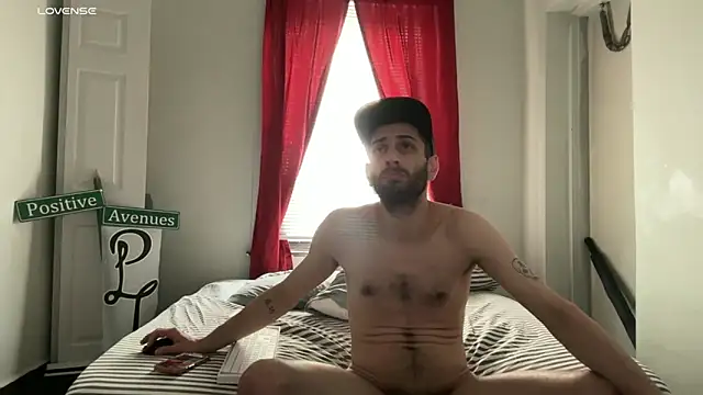 pantslesstraveler_plt's Webcam Show