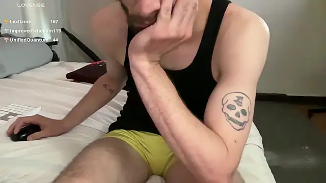 عرض كام pantslesstraveler_plt