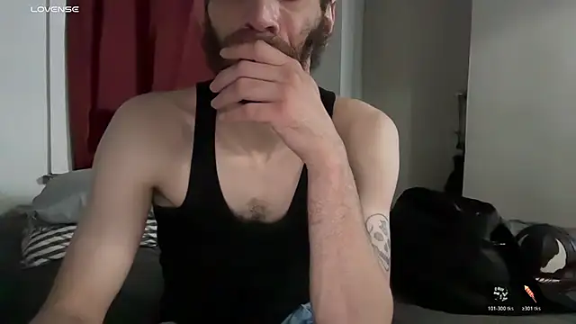pantslesstraveler_plt Webcamshow